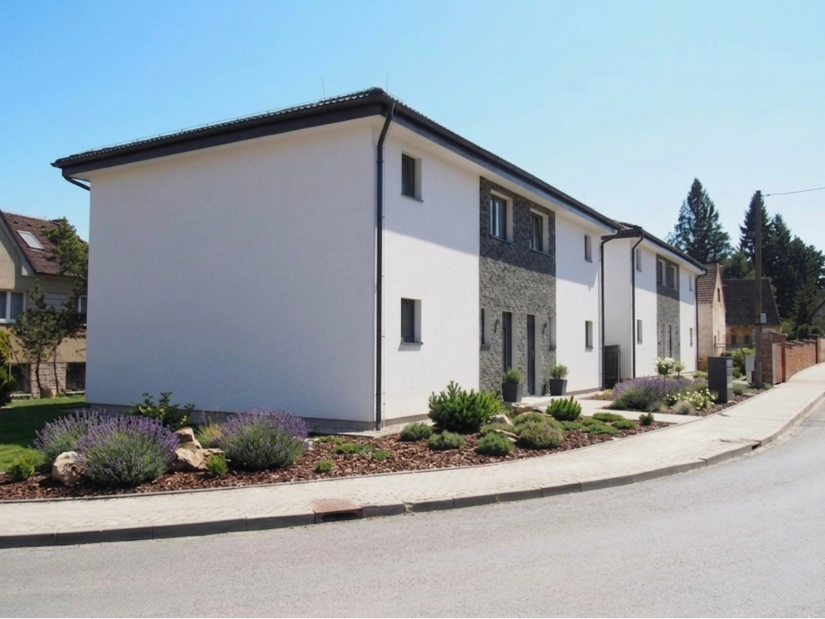 RODINNÉ DOMY NEVŘEŇ